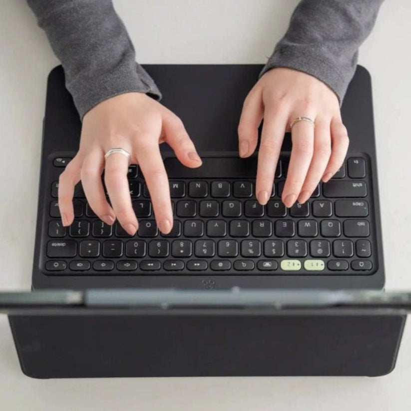 Teclado_Zagg_con_funda_Pro_Keys_2_para_iPad_Air_13_M2_M3_M4_Negro_Imagen_posicion_9_iShop_Costa_Rica