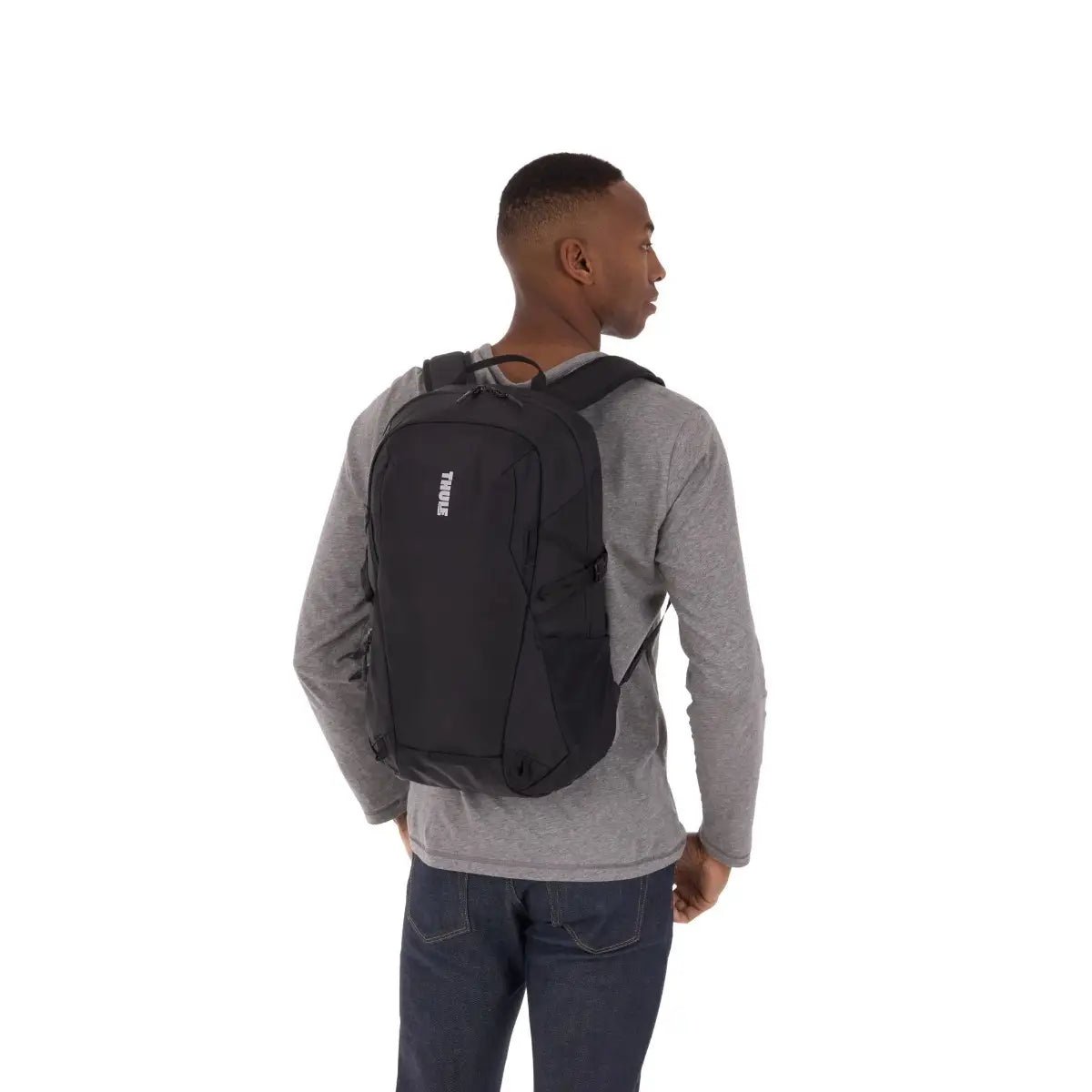 Mochila Thule Enroute para MacBooks de 16 - Negro