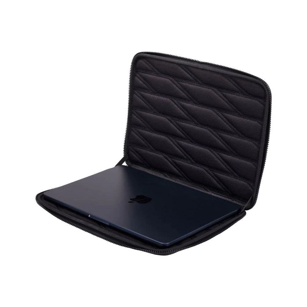 Thule_Funda_Gauntlet_para_MacBook_Pro_14"_Negro_Posición_2_iShop_Costa_Rica