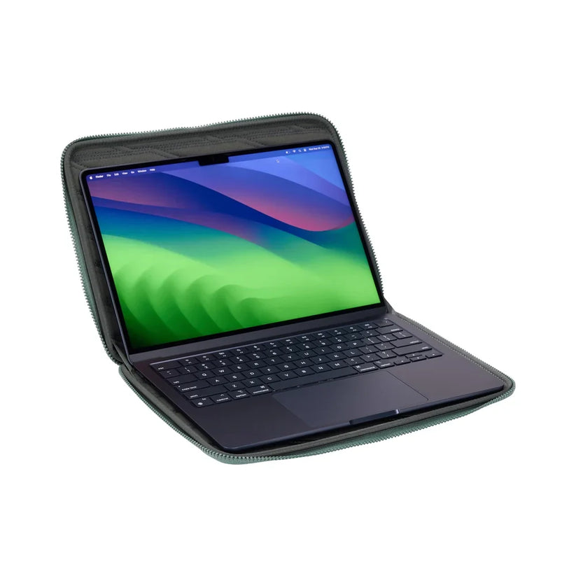 Funda_Thule_Gauntlet_5_para_MacBook_Pro_14"_Verde_Brumoso_Posición_2_iShop_Costa_Rica