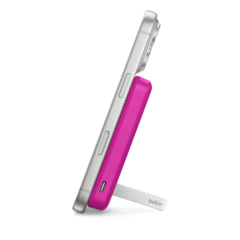 Bateria_Inalambrica_Belkin_5000mAh_con_MagSafe_Soporte_Rosa_Imagen_posicion_3_iShop_Costa_Rica