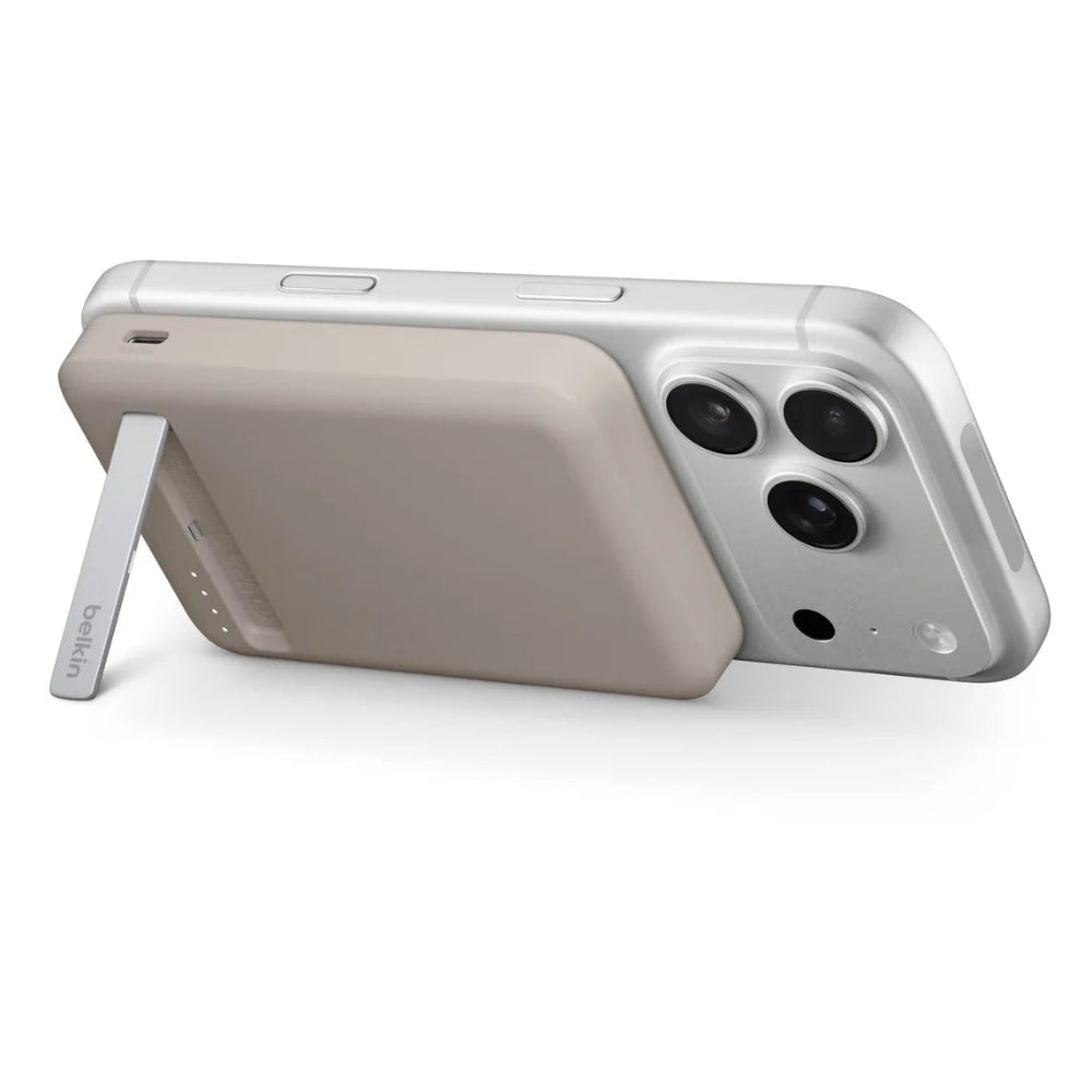 Batería Magnética Inalámbrica Belkin Qi2 15W 5000 mAh + Soporte - Arena