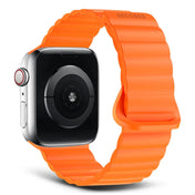 Correa_DECODED_con_Traccion_Magnetica_para_Apple_Watch_42_44_45_49mm_Naranja_Imagen_posicion_1_iShop_Costa_Rica