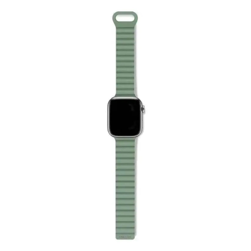 Correa_DECODED_con_Traccion_Magnetica_para_Apple_Watch_42_44_45_49mm_Verde_Imagen_posicion_2_iShop_Costa_Rica