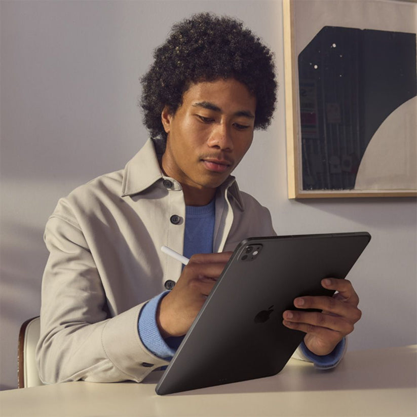 iPad_Pro_de_11_pulgadas_WiFi_+_Cellular_2_TB_Vidrio_nanotexturizado_Negro_espacial_(M5)_Imagen_posicion_5_iShop_Costa_Rica