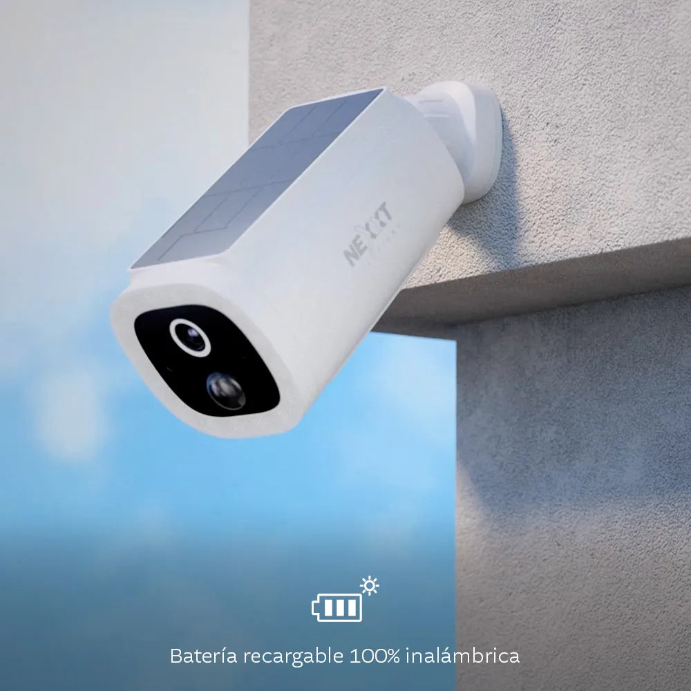 Cámara Nexxt para Exteriores 2K con Panel Solar Incorporado - Blanco