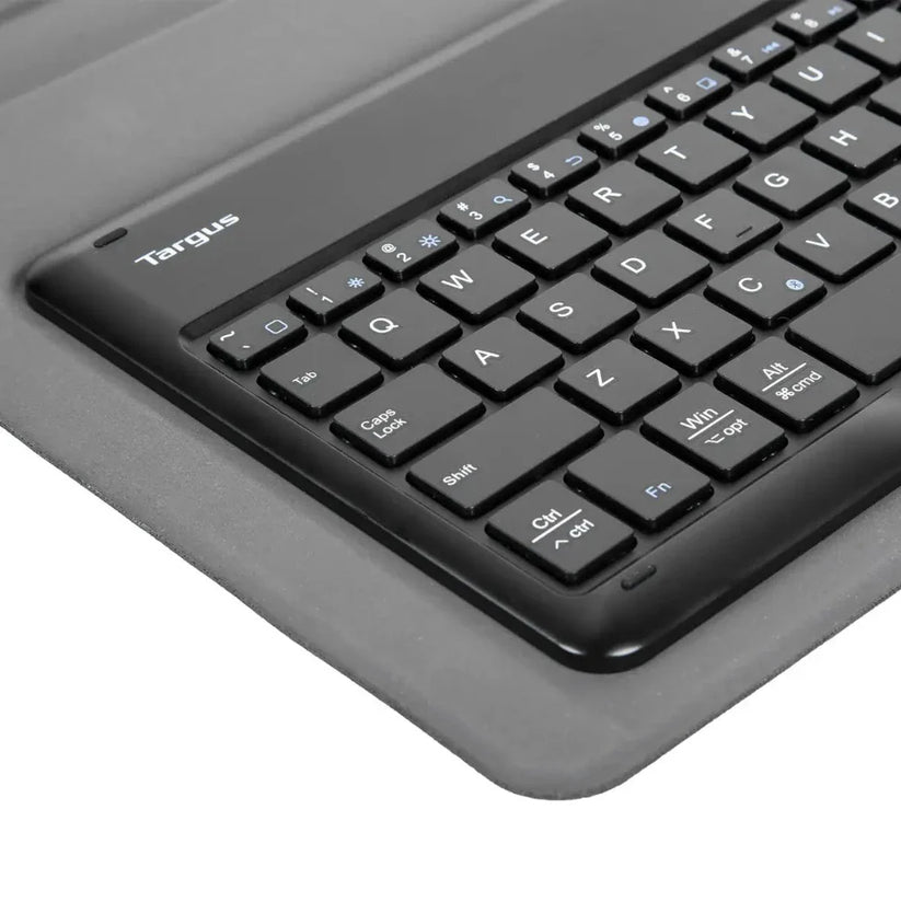 Folio_con_Teclado_Targus_Pro_Tek_Universal_para_iPad_de_9_a_11_pulgadas_Negro_Español_Posicion_2_iShop_Costa_Rica